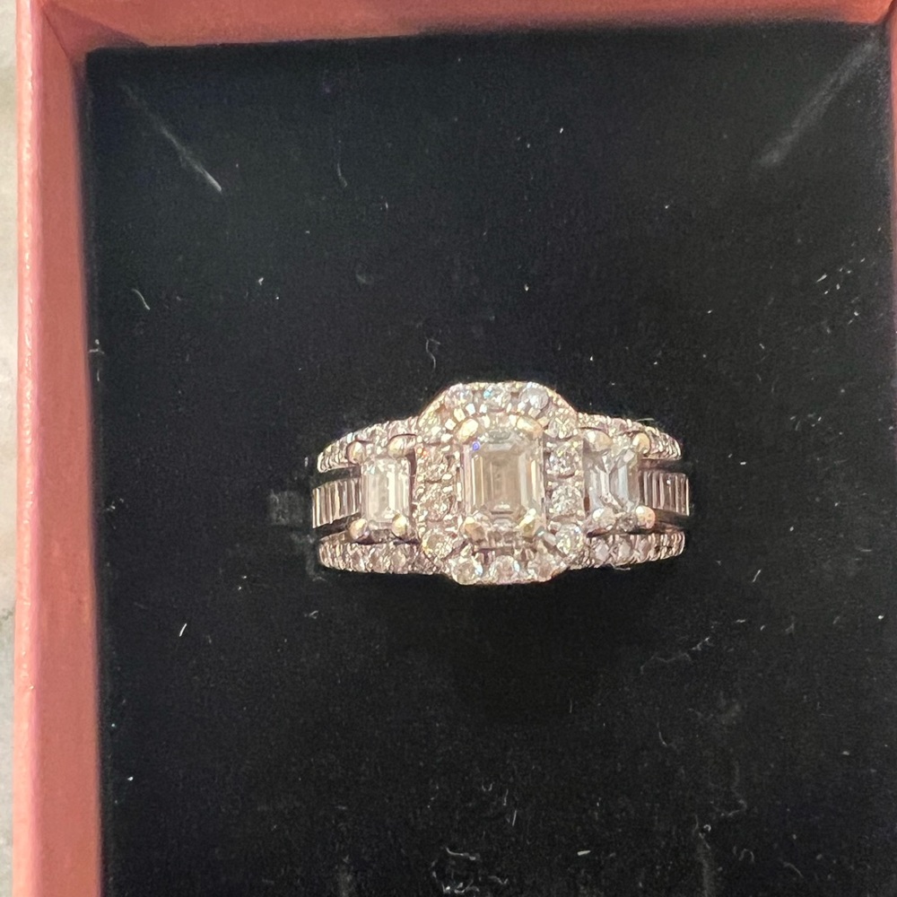 Astonishingly Gorgeous Emerald Cut Diamond Engagement Ring Size 7 IGI Certified